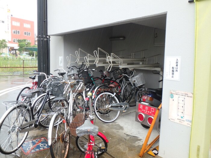 AMBERHOUSE　Jinguの物件外観写真