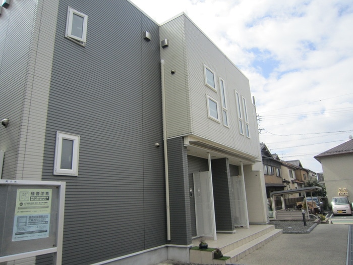 モデルノ・デ－アＢの物件外観写真