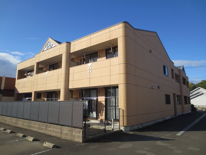 エルシオンの物件外観写真