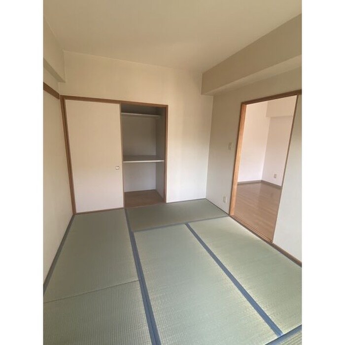 GRAND MAISON中小田井（E-1）の物件内観写真