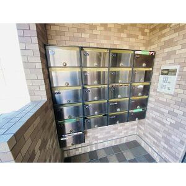 ＦＩＬＬ　ＳＨＩＮＥの物件外観写真