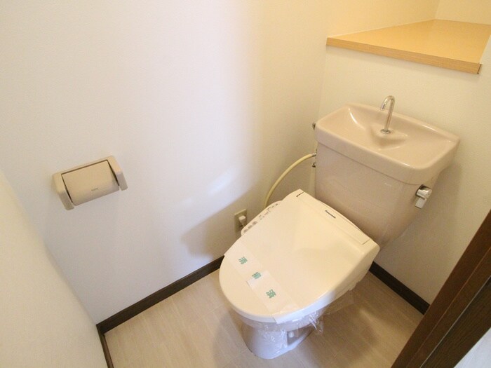 ガ－デンコ－ト元八事の物件内観写真