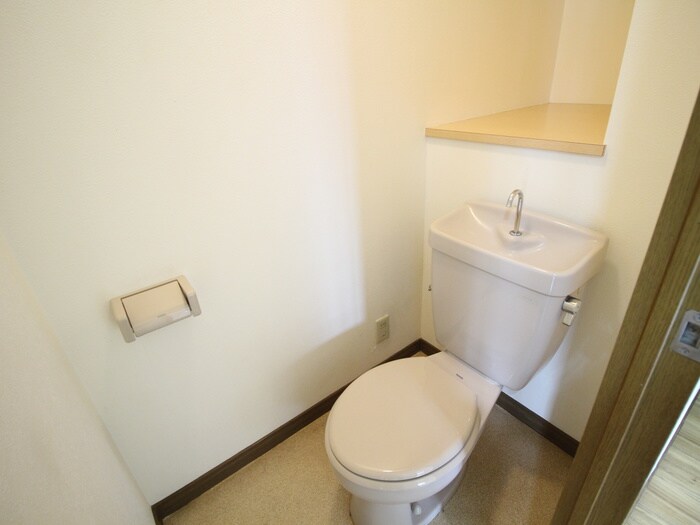 ガ－デンコ－ト元八事の物件内観写真