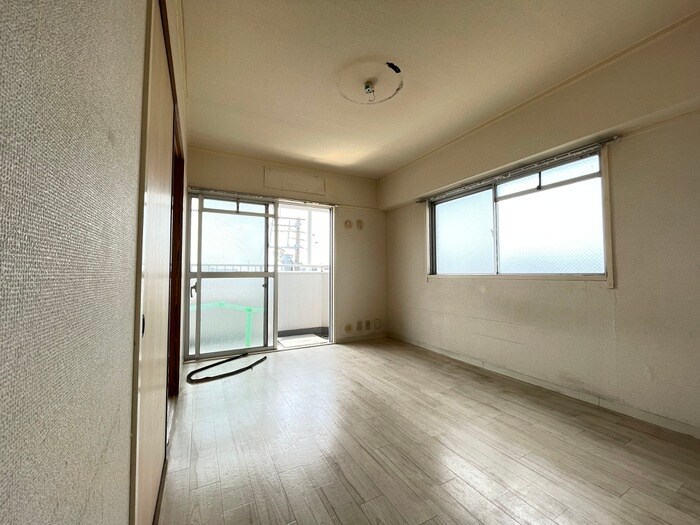 マンション鬼頭の物件内観写真