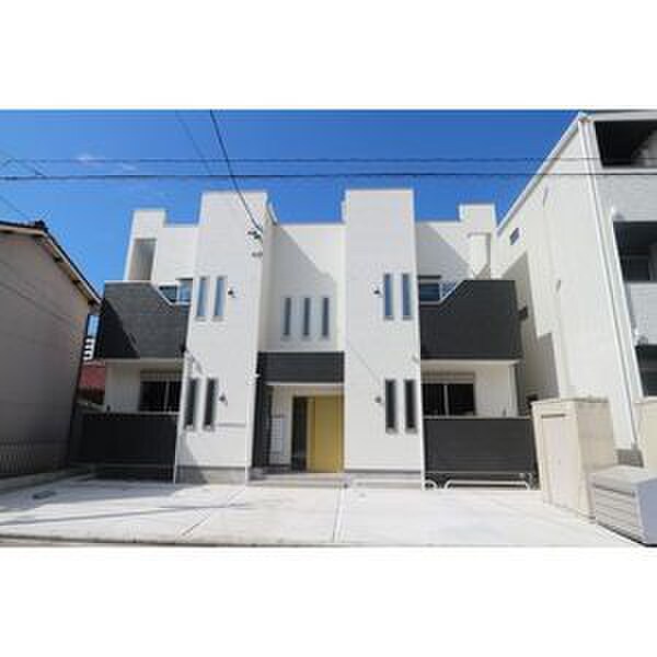 GRANDTIC オードリーⅠの物件外観写真