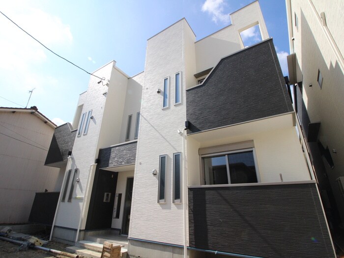 GRANDTIC オードリーⅠの物件外観写真