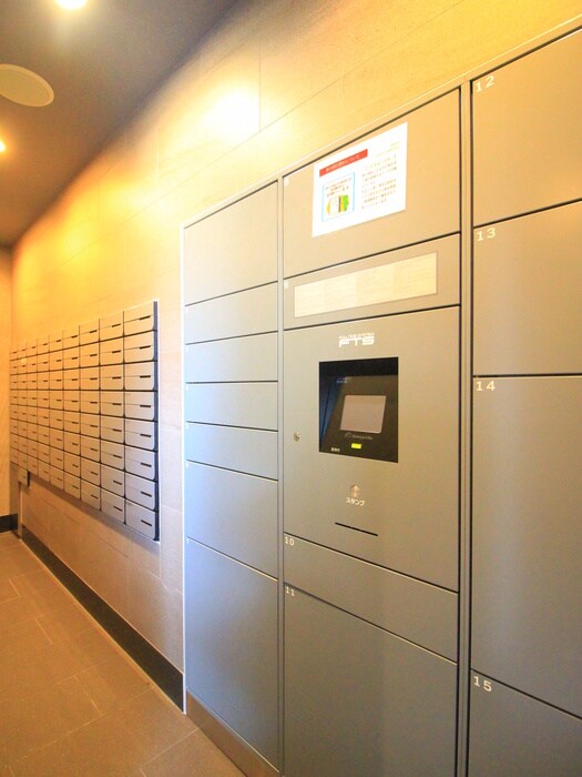 プレサンス太閤通ファシールの物件外観写真