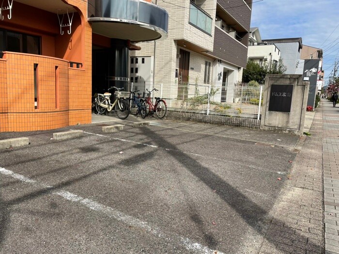 ドムス本山の物件外観写真