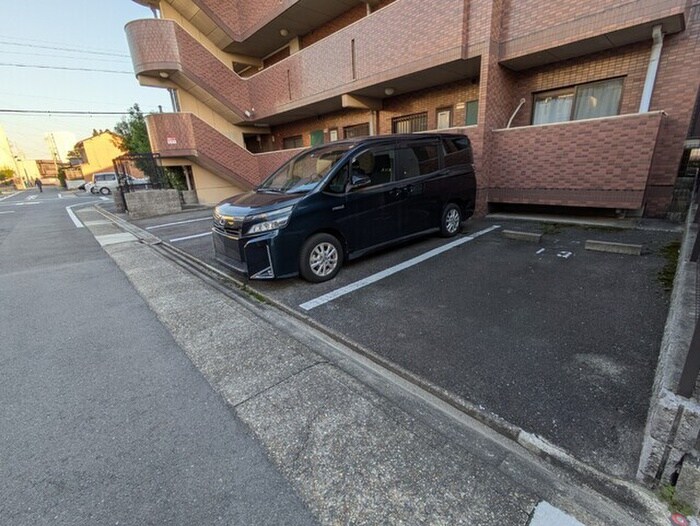 ブリックコート52の物件外観写真