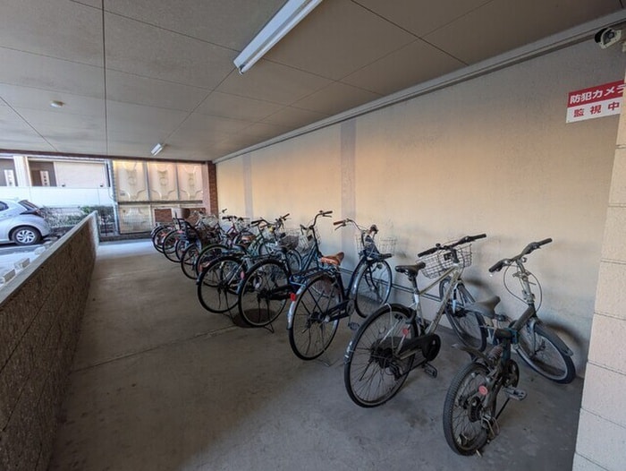 ブリックコート52の物件外観写真