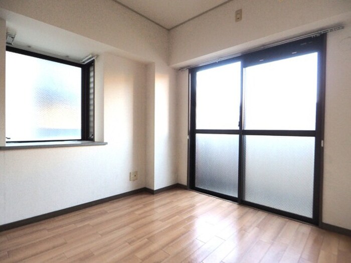 ブリックコート52の物件内観写真