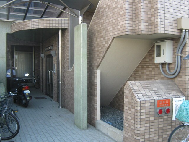 エンポリアム関の物件外観写真