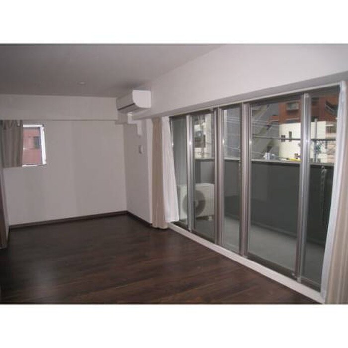 プレサンスロジェ泉(302)の物件内観写真