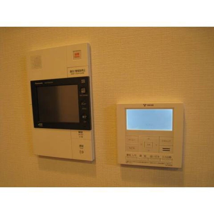 プレサンスロジェ泉(302)の物件内観写真