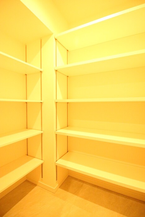 ロイジェント日吉の物件内観写真