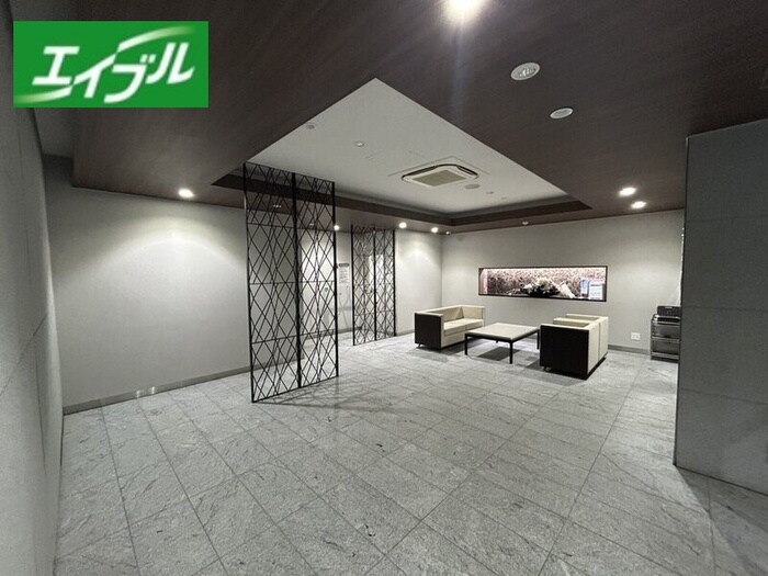 ｱﾙﾊﾞｯｸｽﾀﾜｰ金山駅前(802)の物件外観写真