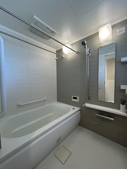 ｱﾙﾊﾞｯｸｽﾀﾜｰ金山駅前(802)の物件内観写真