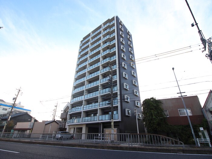 ラクラーレ大曽根の物件外観写真