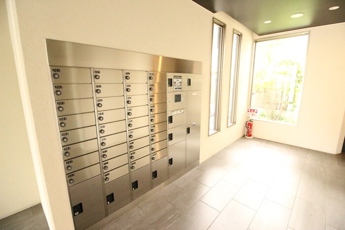 ラクラーレ大曽根の物件外観写真