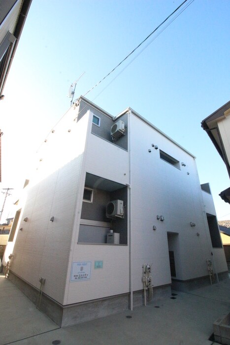 リバティ八田の物件外観写真