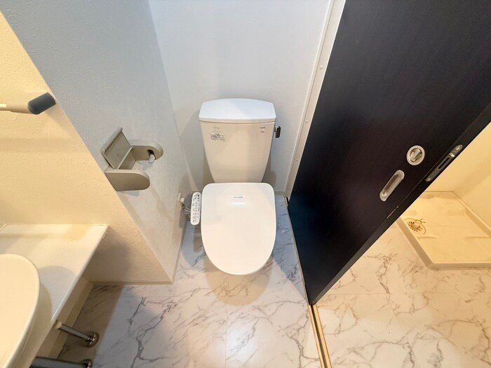 フローライト徳川の物件内観写真