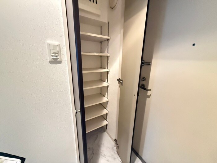 フローライト徳川の物件内観写真