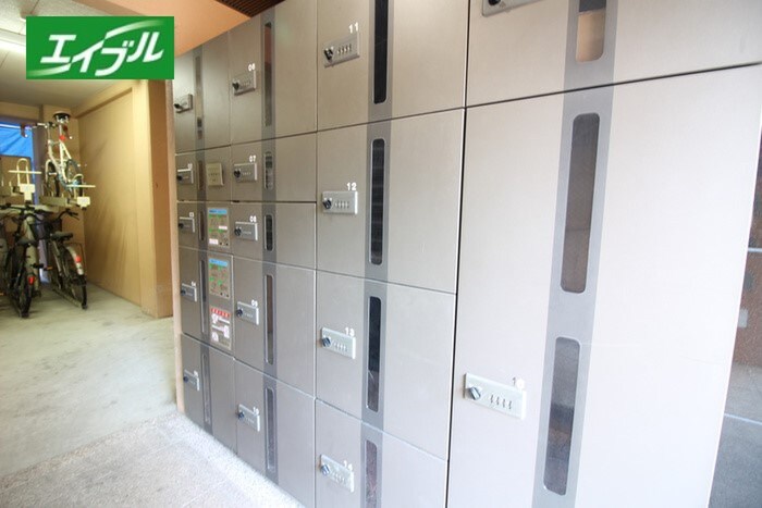 セレブランド堀田駅前の物件外観写真