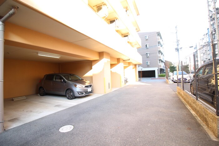 セレブランド堀田駅前の物件外観写真