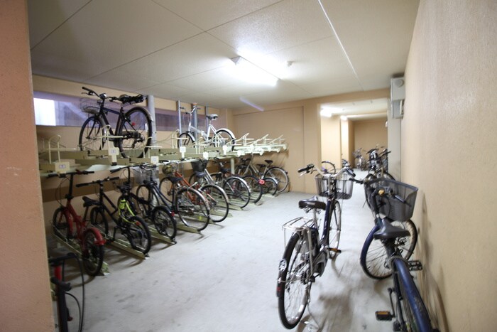 セレブランド堀田駅前の物件外観写真