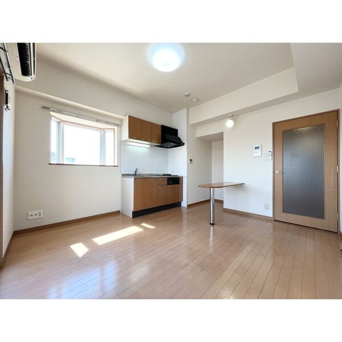 ロイヤルピジョン岩塚の物件内観写真