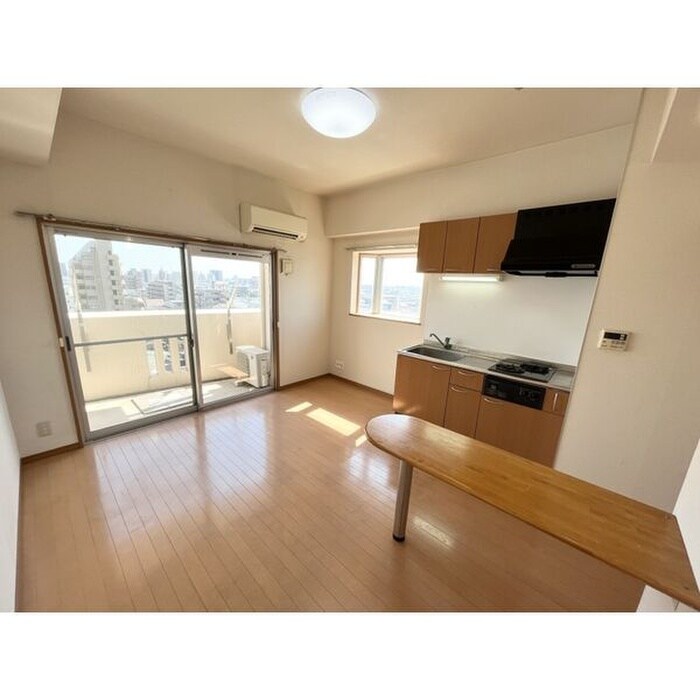 ロイヤルピジョン岩塚の物件内観写真