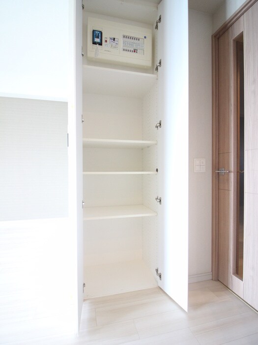 ﾗｲｵﾝｽﾞ名古屋ｽﾃｰｼｮﾝｱｸｼｽ(1304)の物件内観写真