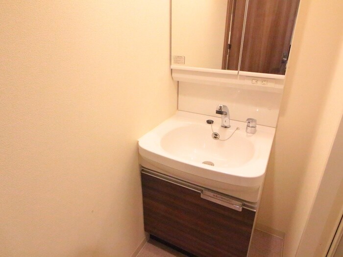 ﾌﾟﾚｻﾝｽ丸の内ｱﾃﾞﾙ(605)の物件内観写真