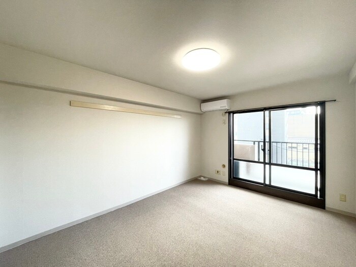 ﾗｲｵﾝｽﾞﾏﾝｼｮﾝ康生通第2(402)の物件内観写真