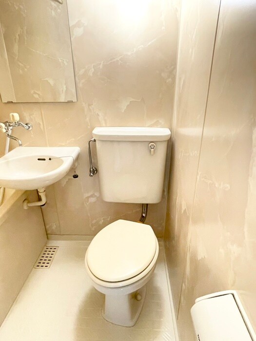 ﾗｲｵﾝｽﾞﾏﾝｼｮﾝ康生通第2(402)の物件内観写真