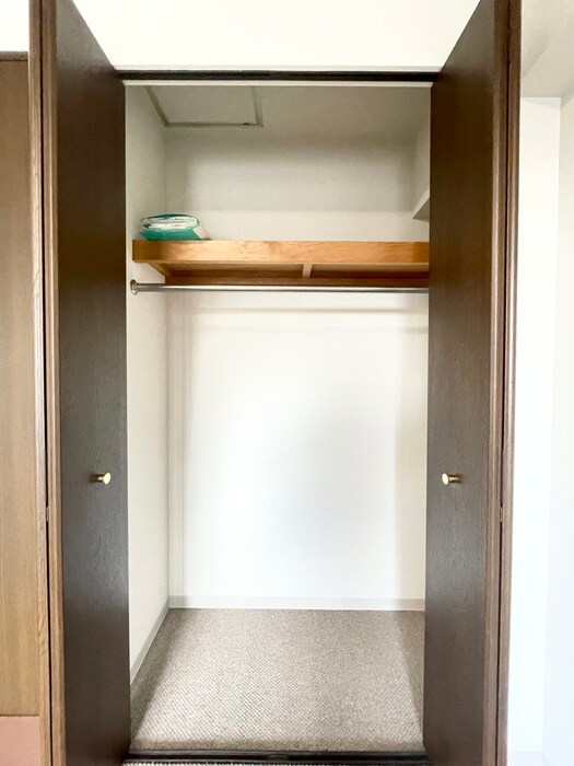 ﾗｲｵﾝｽﾞﾏﾝｼｮﾝ康生通第2(402)の物件内観写真