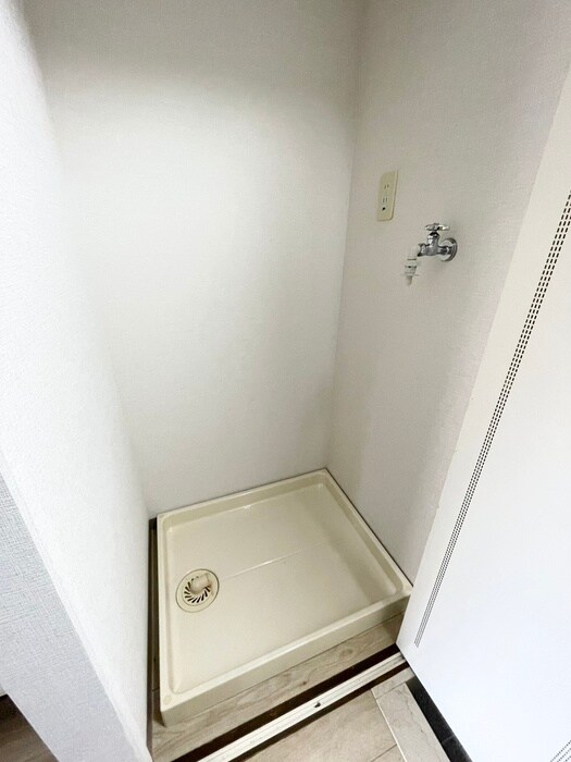 ﾗｲｵﾝｽﾞﾏﾝｼｮﾝ康生通第2(402)の物件内観写真