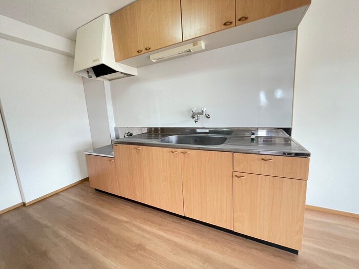 ベルシャトーまきの物件内観写真