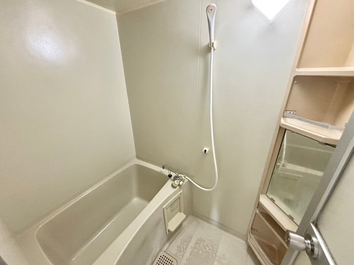 ラ・ジョ－ヌの物件内観写真