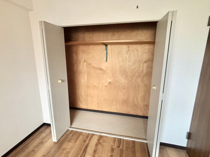 ラ・ジョ－ヌの物件内観写真