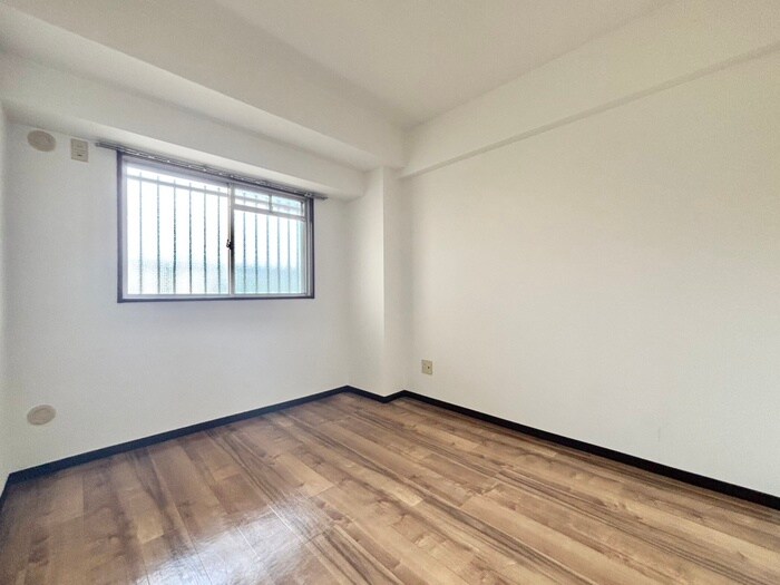 ラ・ジョ－ヌの物件内観写真