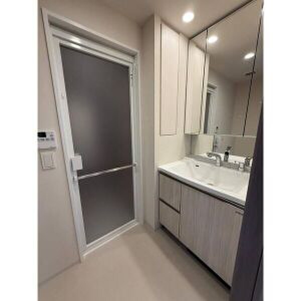 ｵｰﾌﾟﾝﾚｼﾞﾃﾞﾝｼｱTHE MID FORT(503)の物件内観写真