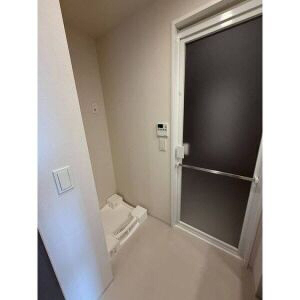 ｵｰﾌﾟﾝﾚｼﾞﾃﾞﾝｼｱTHE MID FORT(503)の物件内観写真