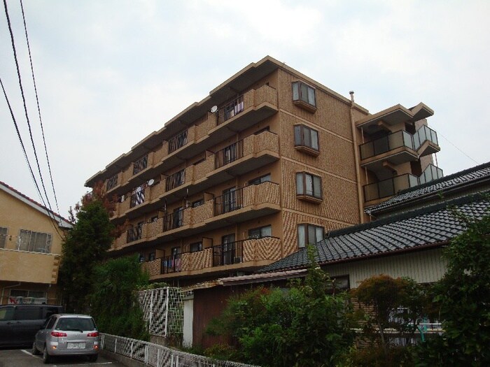 サンハイム夢来の物件外観写真