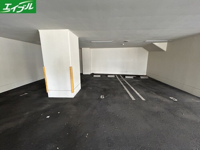 現代ハウス新栄の物件外観写真