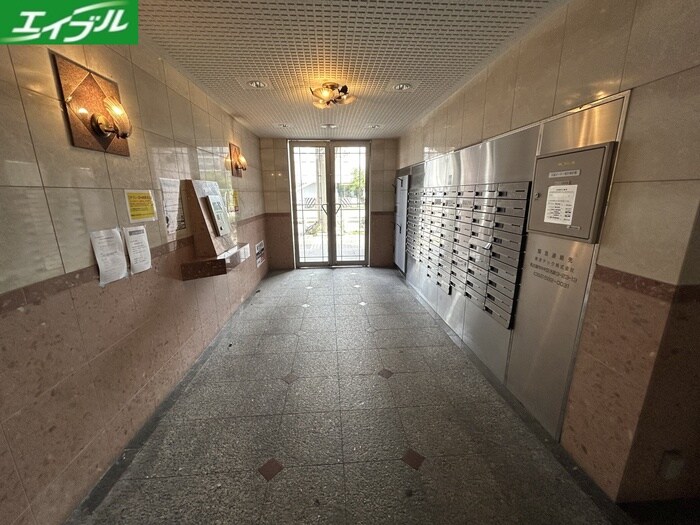 現代ハウス新栄の物件外観写真