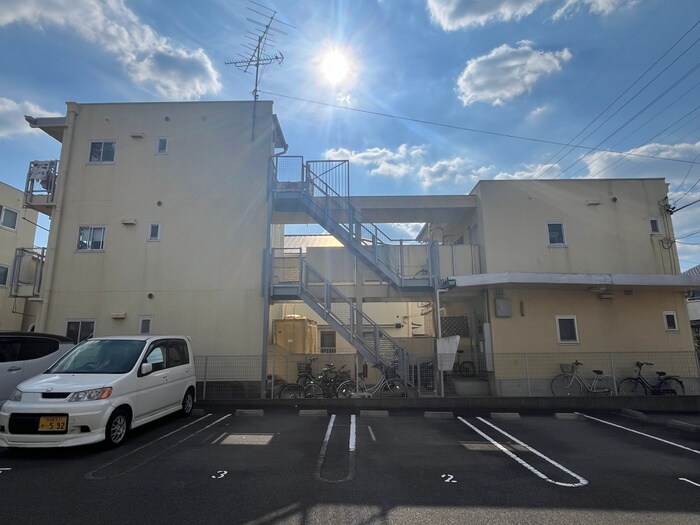 ハウス北屋敷の物件外観写真