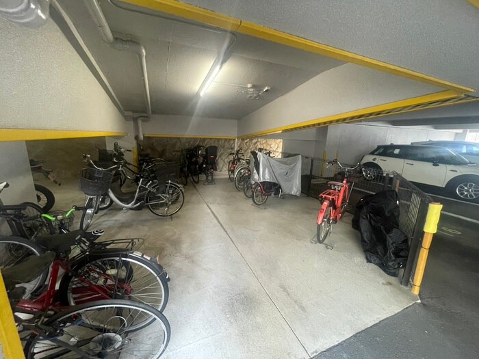 リリーハイツ八事(208)の物件外観写真