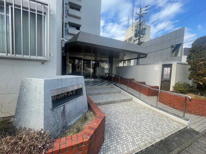 リリーハイツ八事(208)の物件外観写真