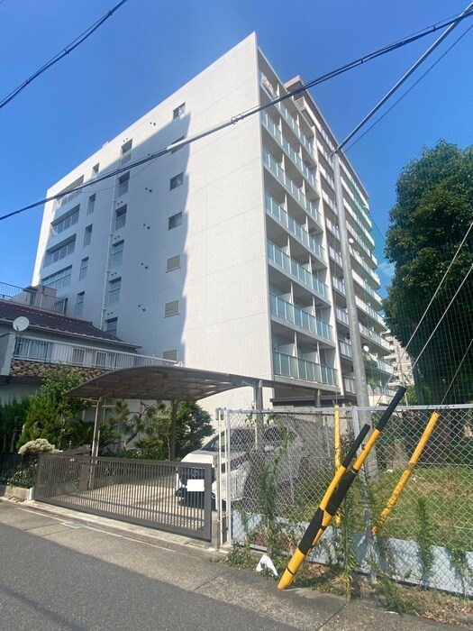 プログレッソ岩塚の物件外観写真